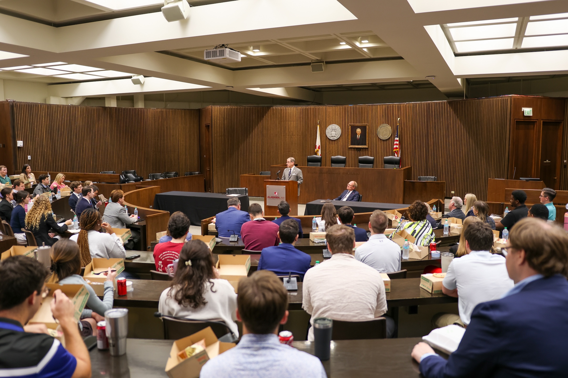 In celebration of Constitution Day, The Honorable William H. Pryor Jr., Chief Circuit Judge for the U.S. Court of Appeals for the Eleventh Circuit, spoke to approximately 150 members of the Alabama Law community in the Travis Jesse Bedsole Moot Courtroom.