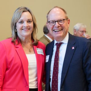 Dean Brewbaker with Alumnae Jeanne Rizzardi