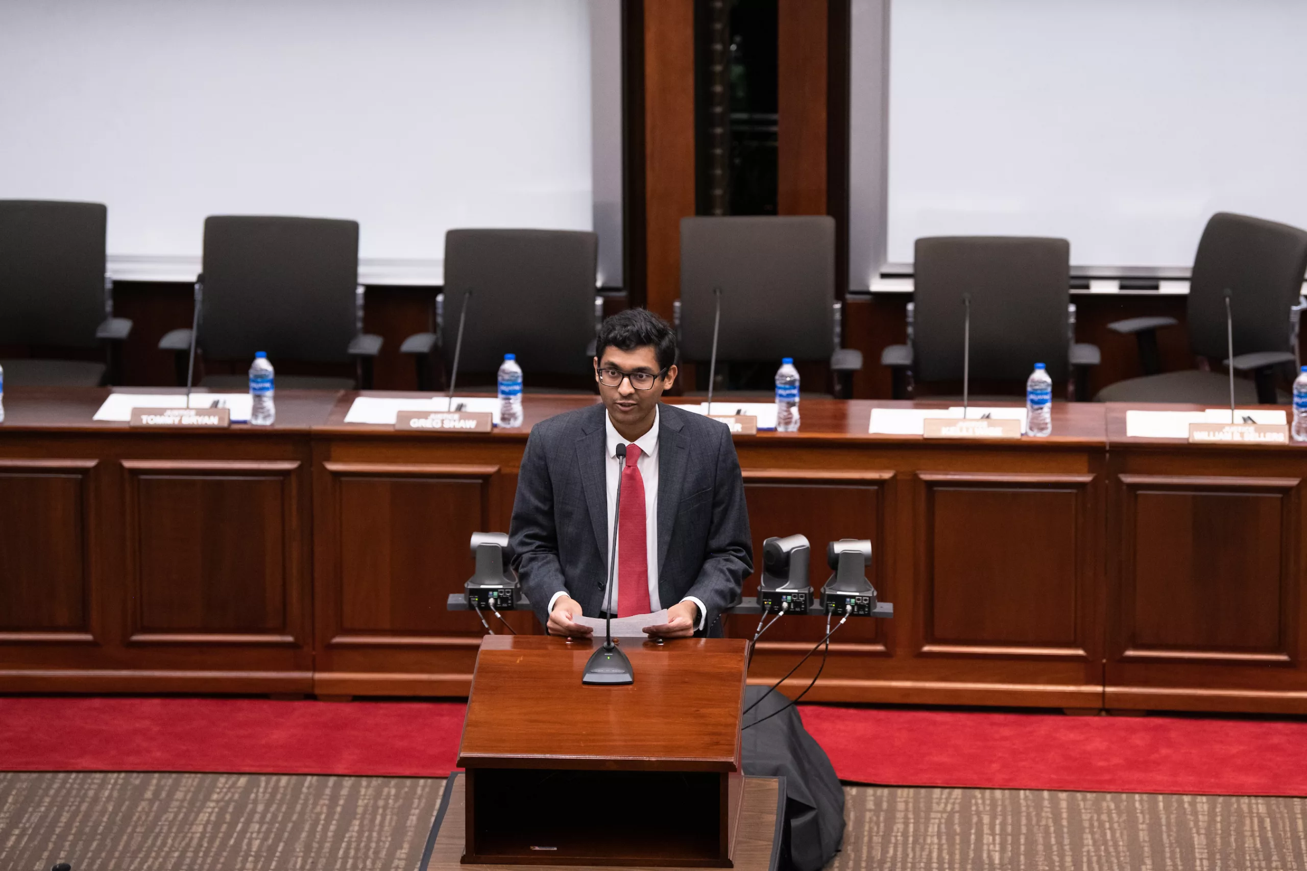 Govin Kaggal at the University of Alabama School of Law introducing the case for the oral argument before the Supreme Court of Alabama.