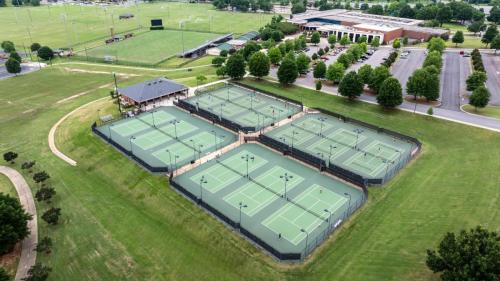 Tennis & Pickleball Courts